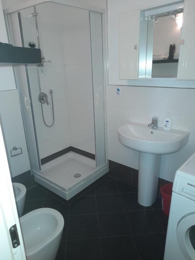 Tranquiloh Apartment Home แตร์นี ภายนอก รูปภาพ